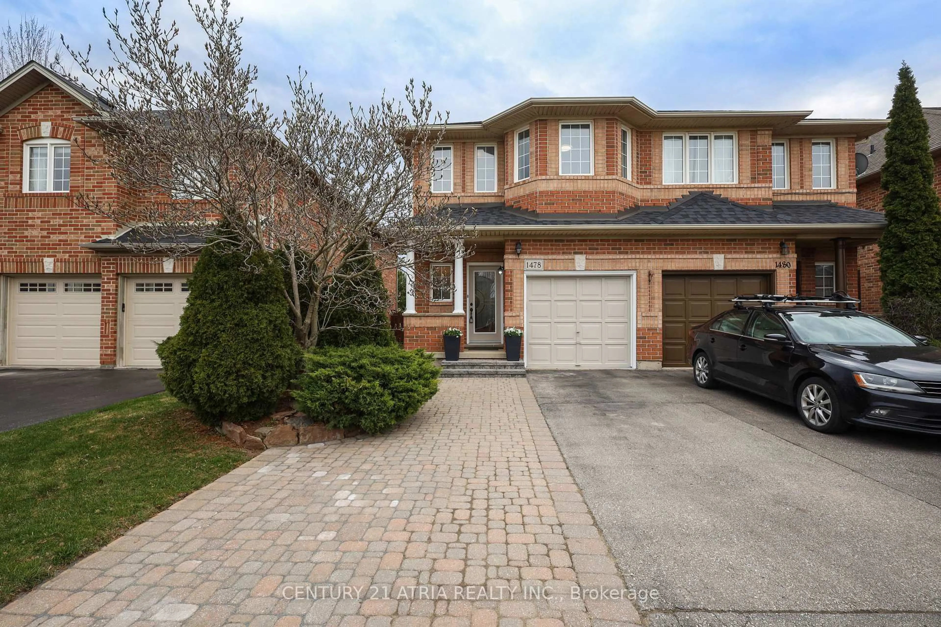 Home with brick exterior material, street for 1478 Warbler Rd, Oakville Ontario L6M 3Z7