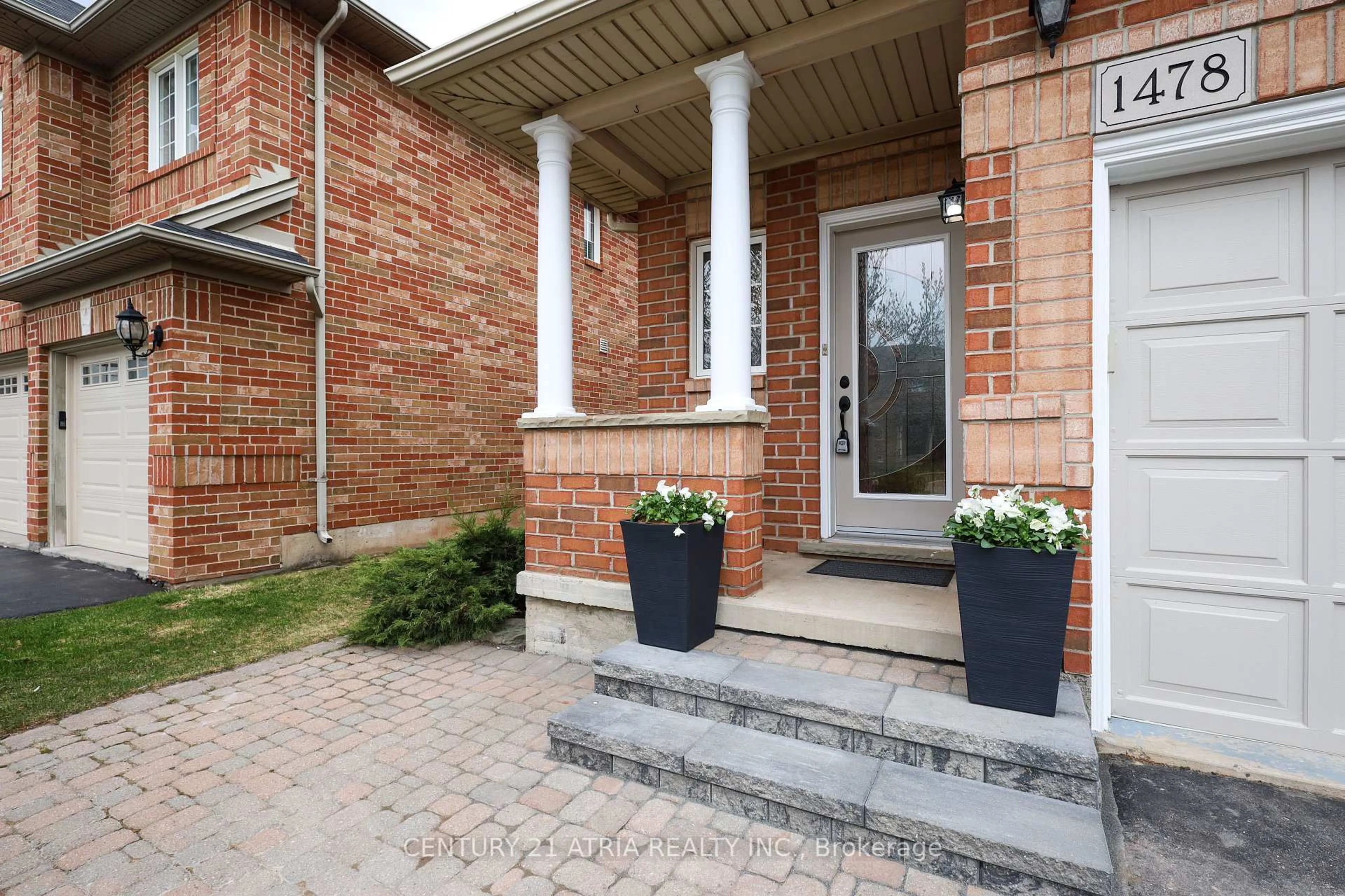 Home with brick exterior material, street for 1478 Warbler Rd, Oakville Ontario L6M 3Z7