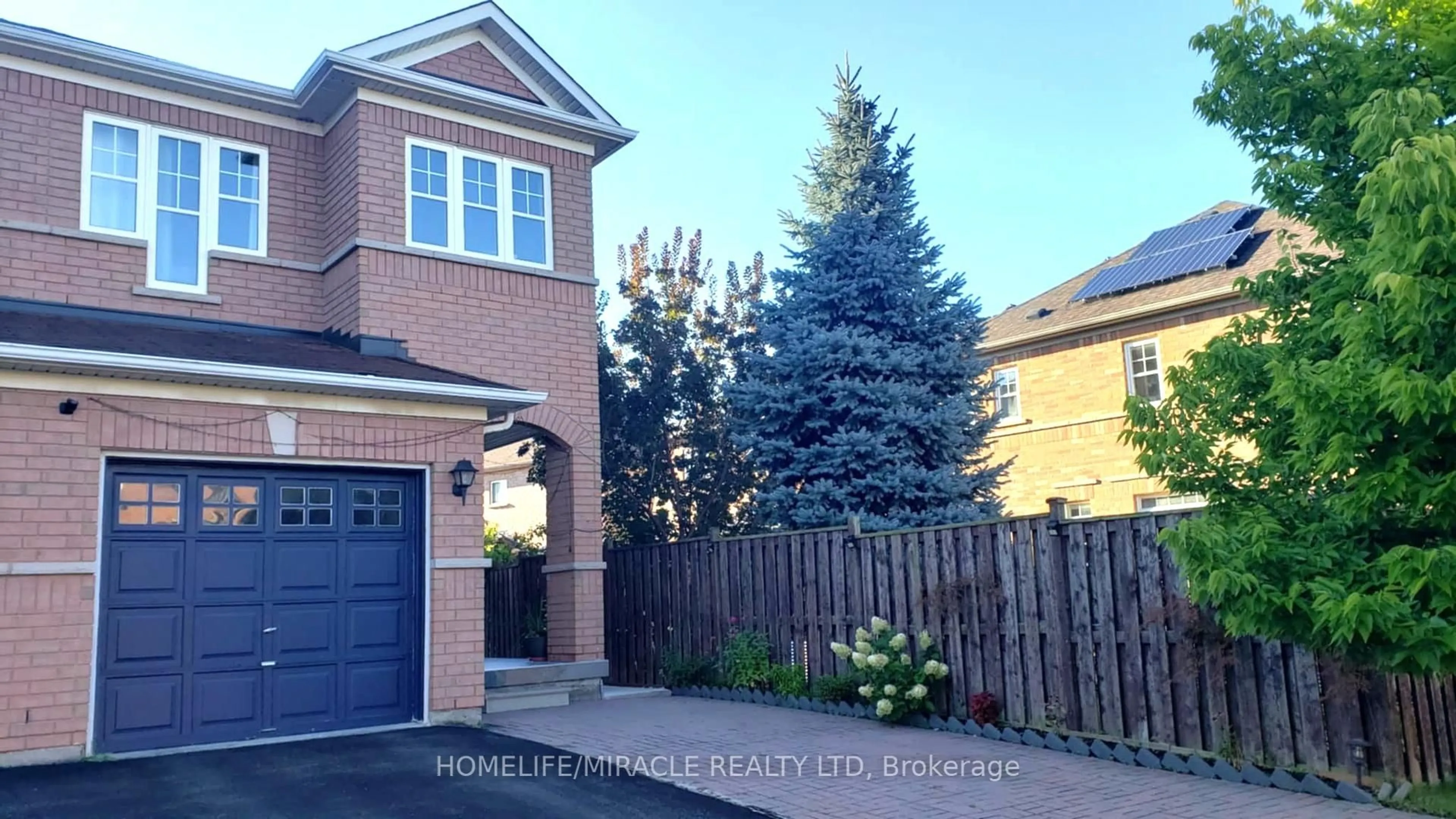 Home with brick exterior material, street for 121 Nathaniel Cres, Brampton Ontario L6Y 5M3
