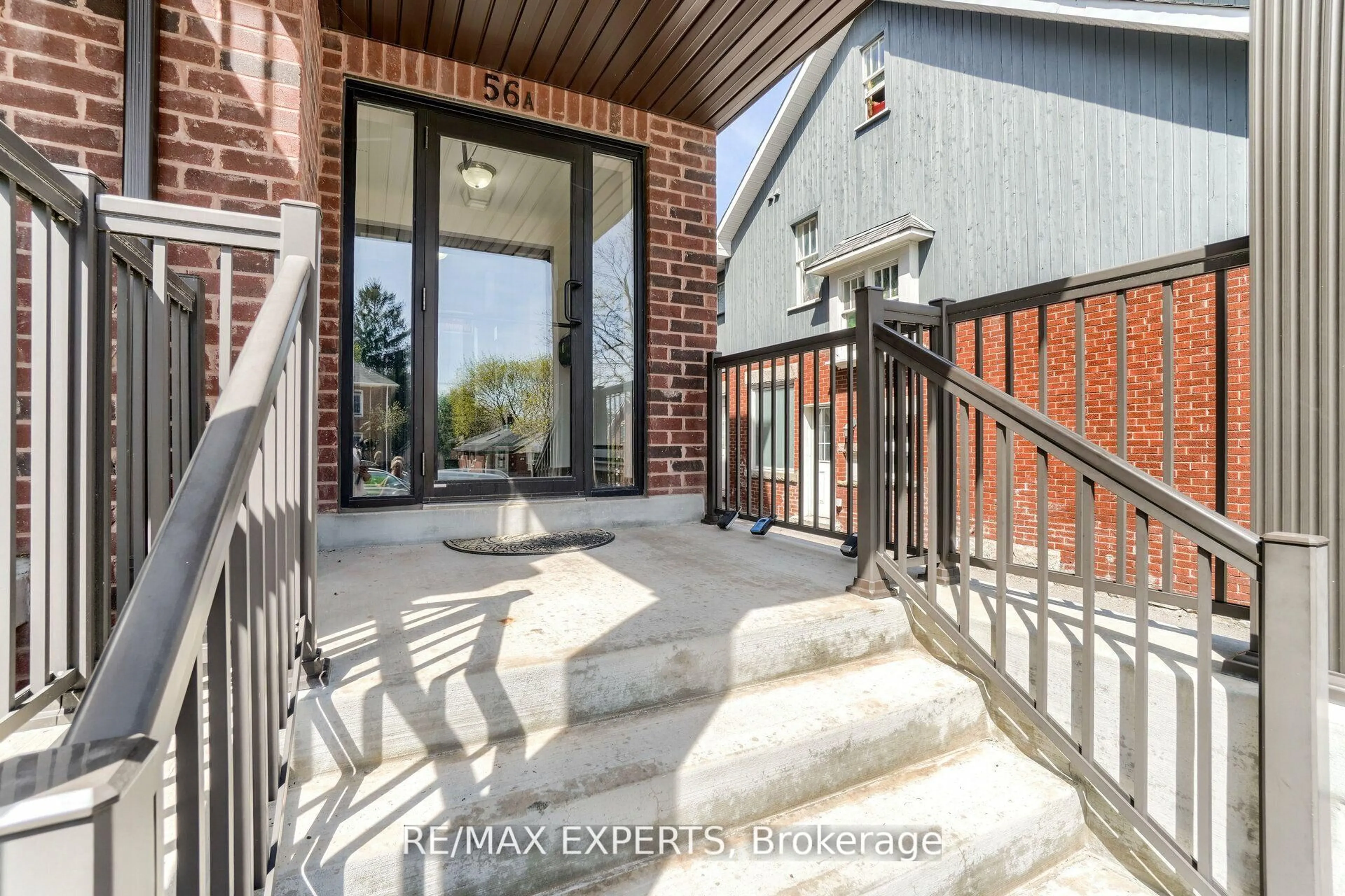 Indoor entryway for 56 First St, Orangeville Ontario L9W 2E4