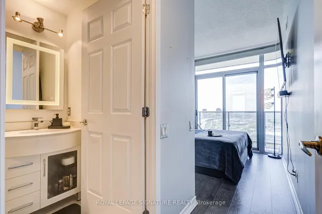 Additional property image - 105 The Queensway N/A Unit 2710
