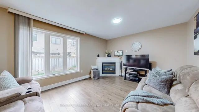Additional property image - 30 HOPECREST Pl
