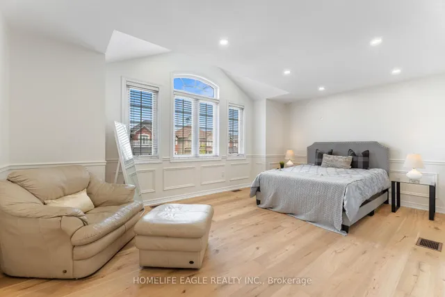 Additional property image - 7 Denim Dr