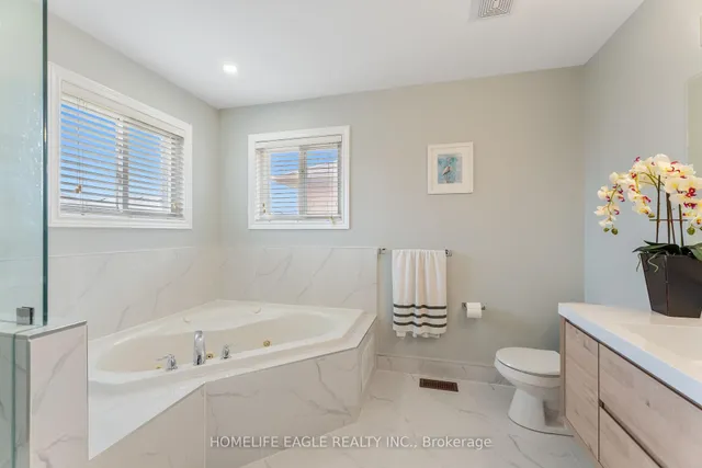 Additional property image - 7 Denim Dr