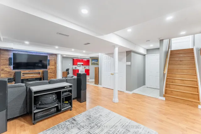 Additional property image - 7 Denim Dr