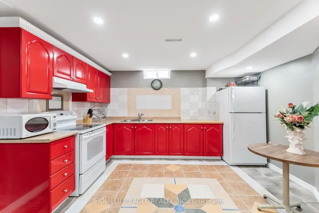Additional property image - 7 Denim Dr