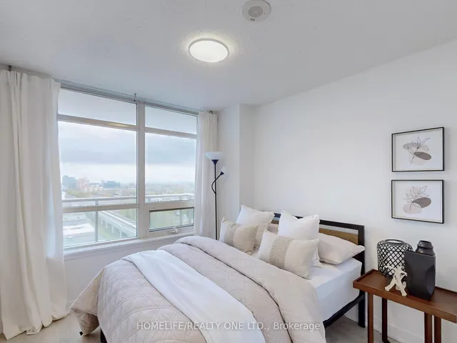Additional property image - 812 Lansdowne Ave Unit 1207