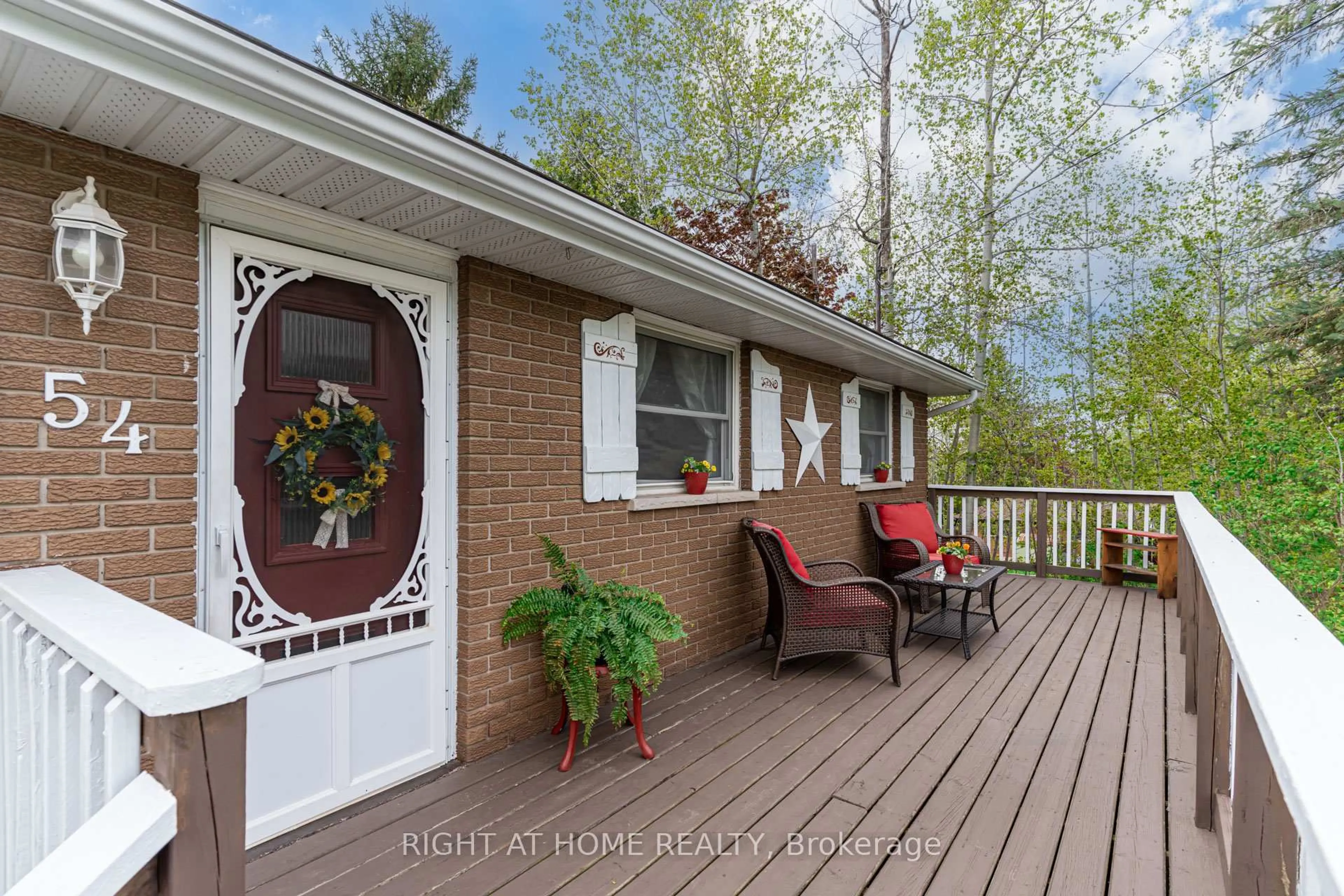 Unknown for 54 Cook St, Halton Hills Ontario L7J 1Z4