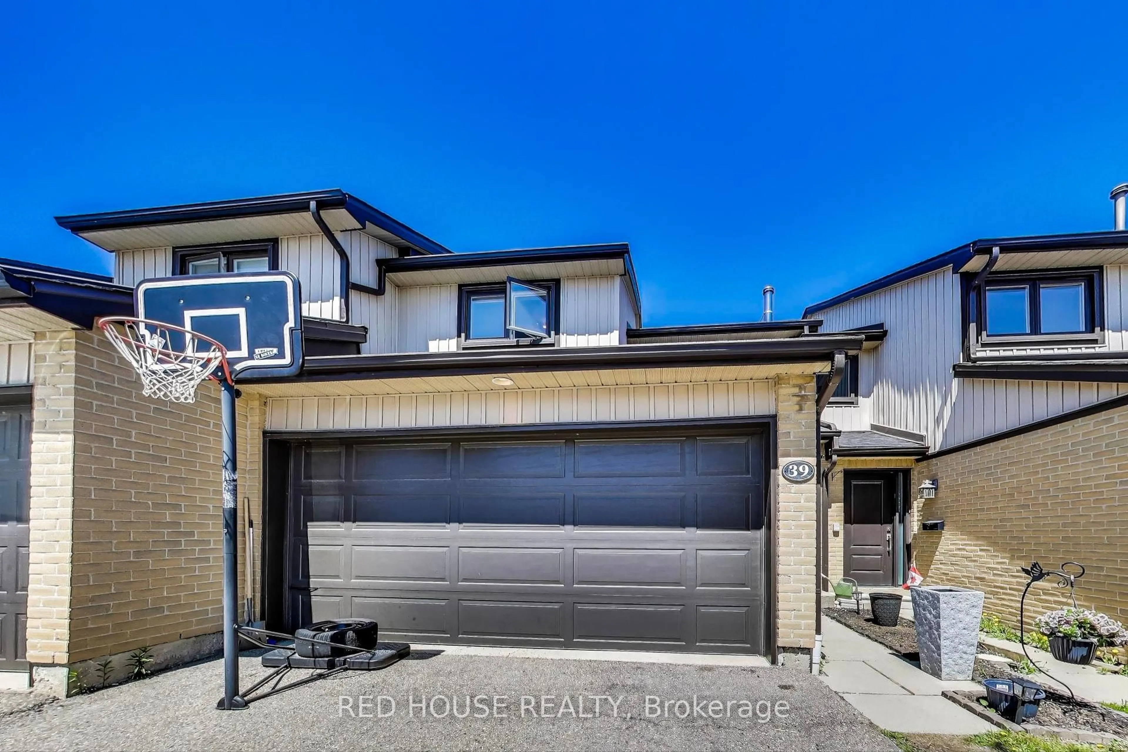 Unknown for 3510 South Millway N/A #39, Mississauga Ontario L5L 3T9