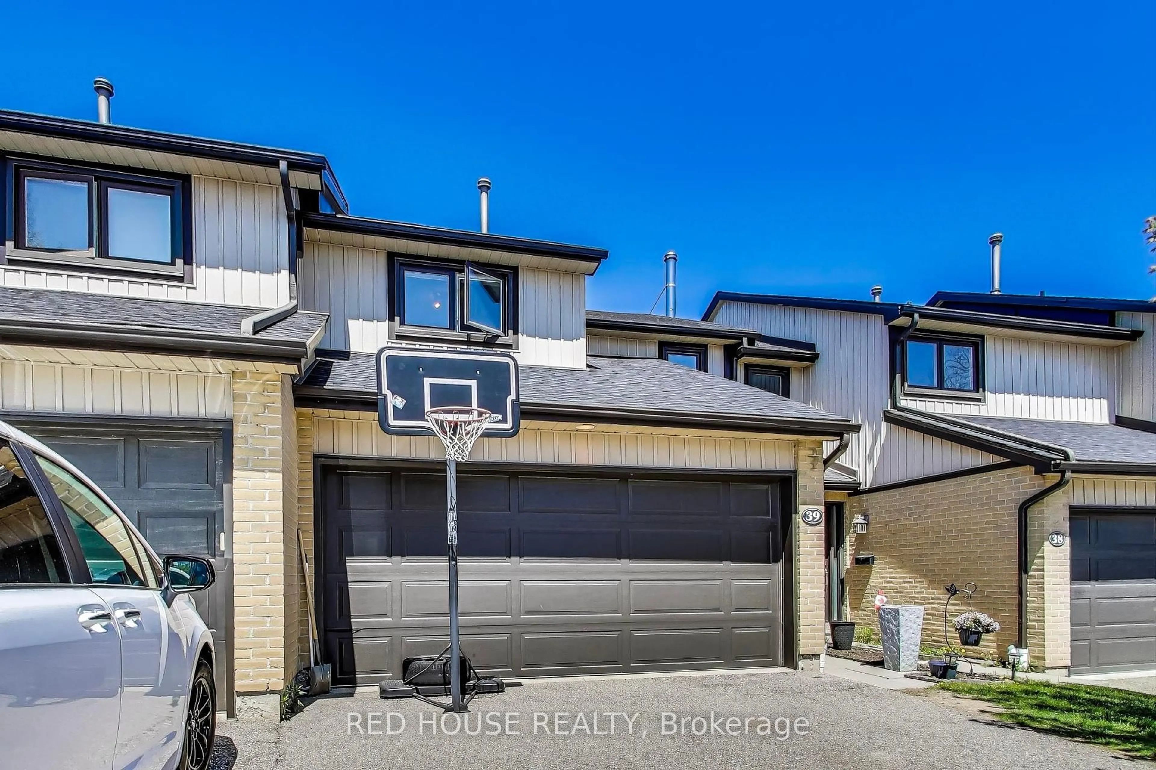 Unknown for 3510 South Millway N/A #39, Mississauga Ontario L5L 3T9