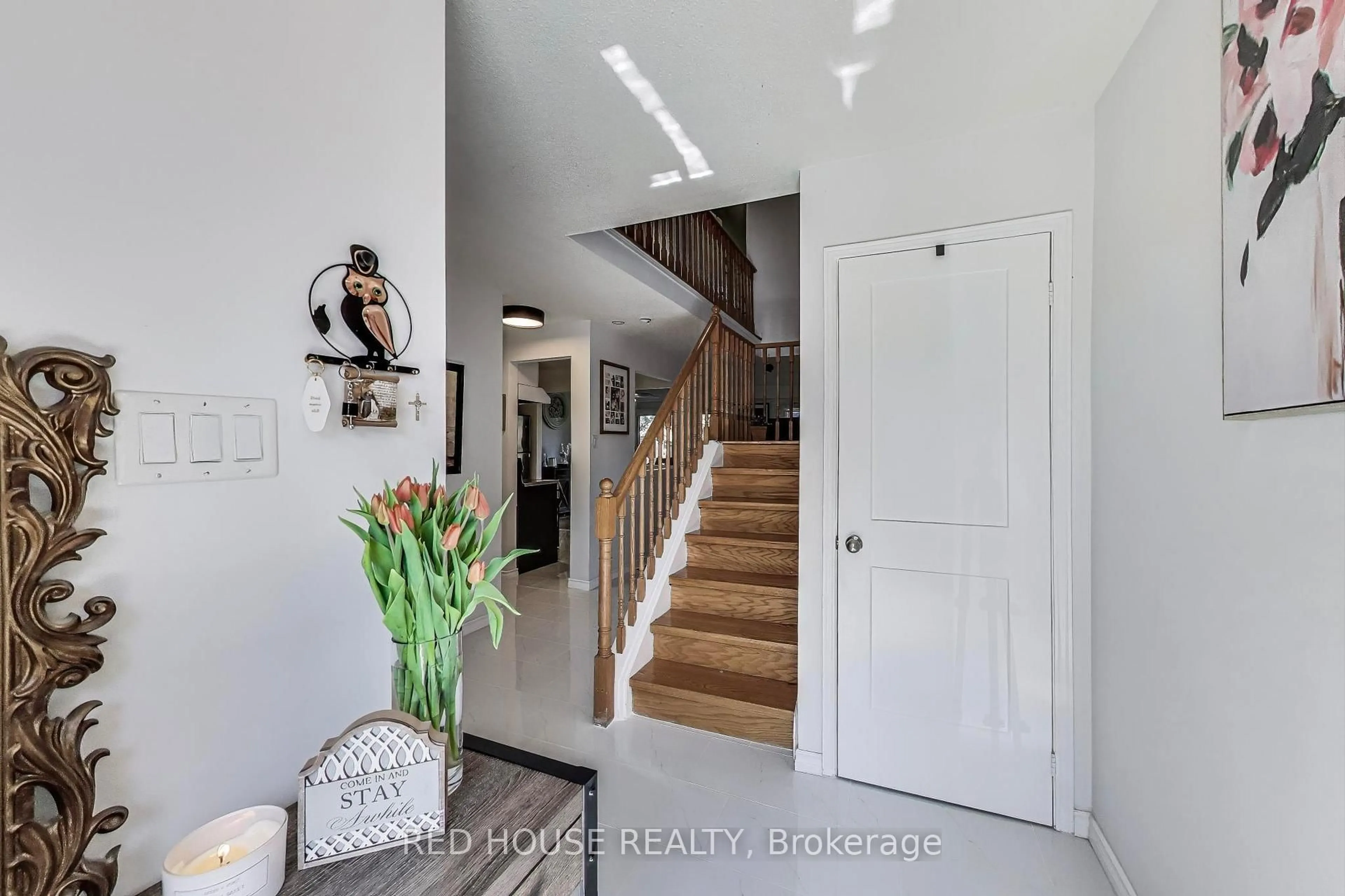 Indoor entryway for 3510 South Millway N/A #39, Mississauga Ontario L5L 3T9