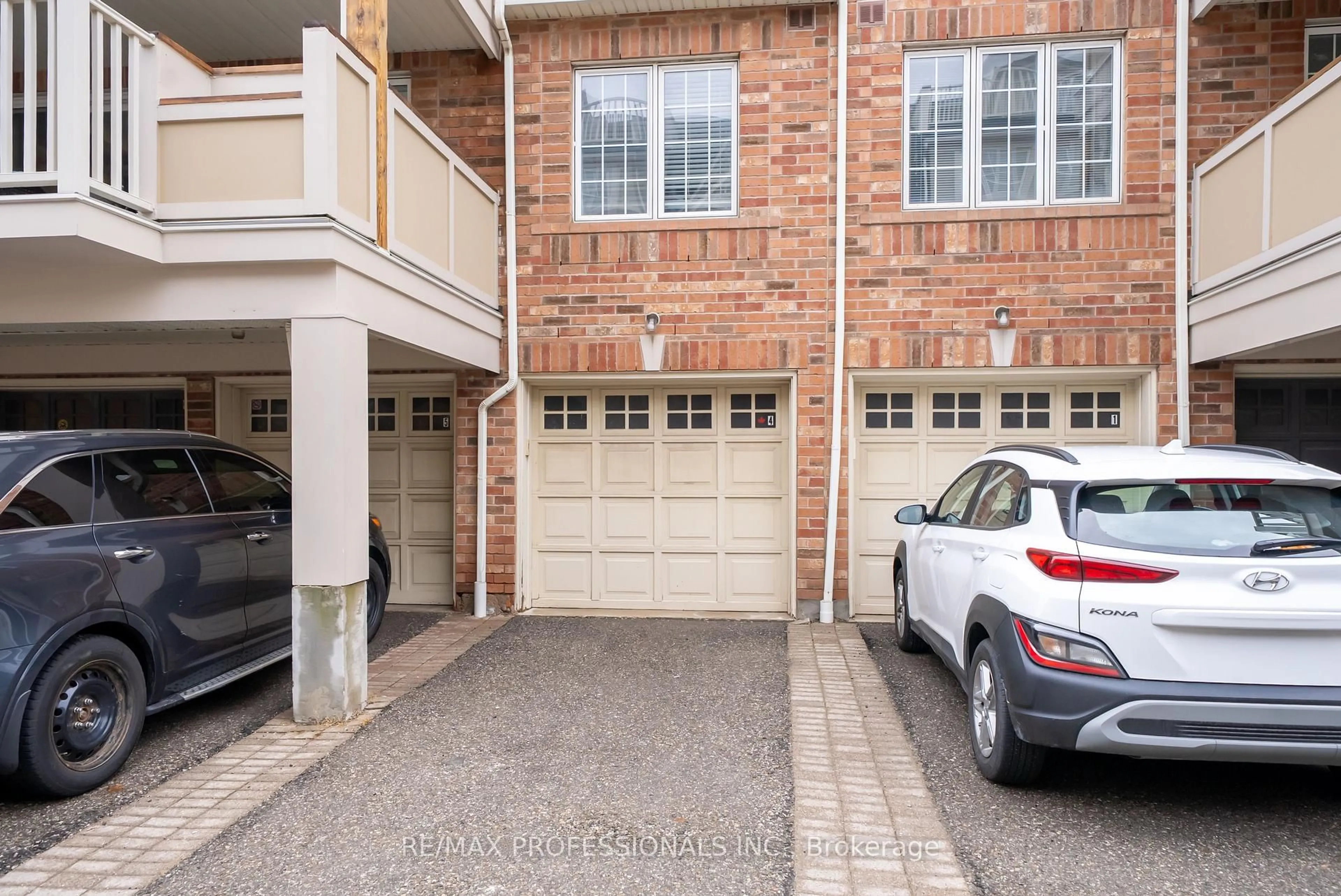 Unknown for 619 Dundas St #4, Mississauga Ontario L5B 0B5