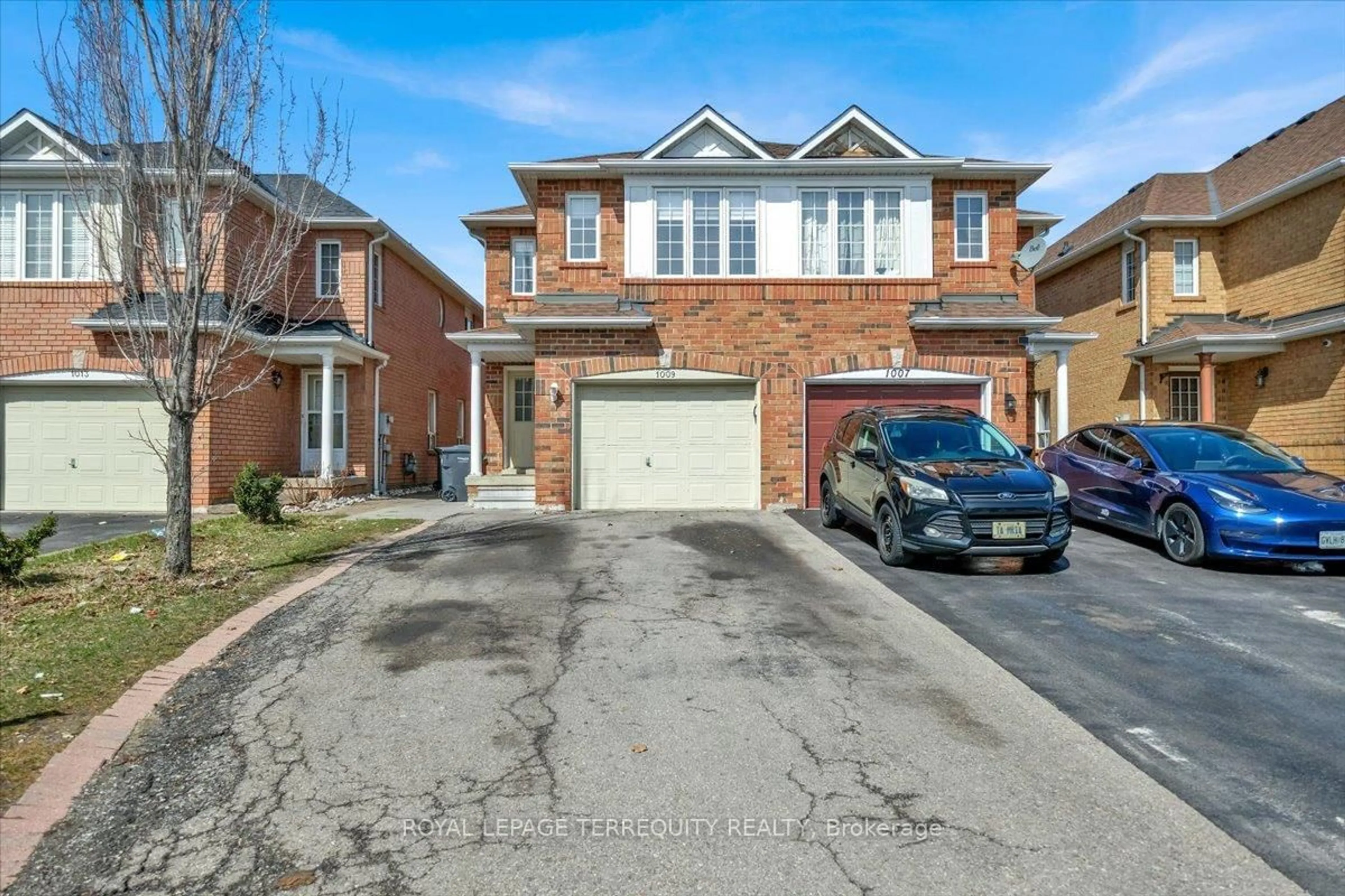 Unknown for 1009 Windbrook Grve, Mississauga Ontario L5V 2N7