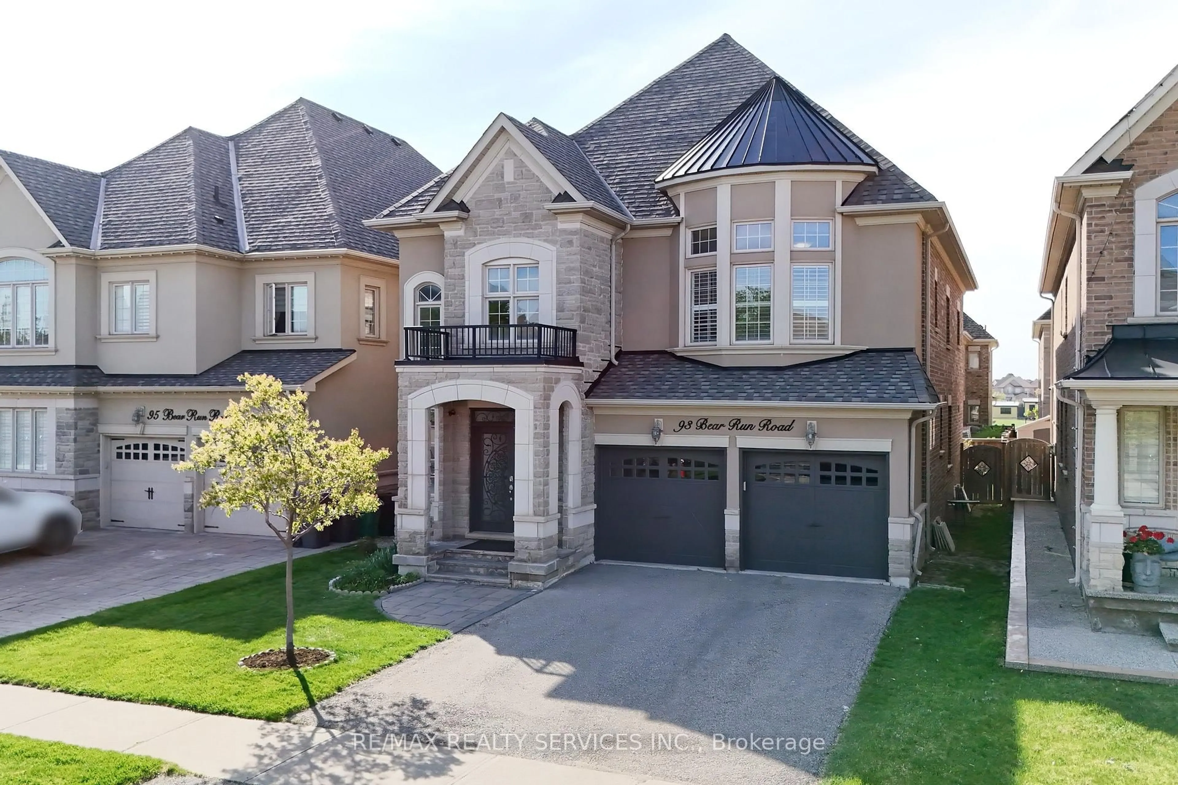 Home with brick exterior material, street for 93 Bear Run Rd, Brampton Ontario L6X 2Z9