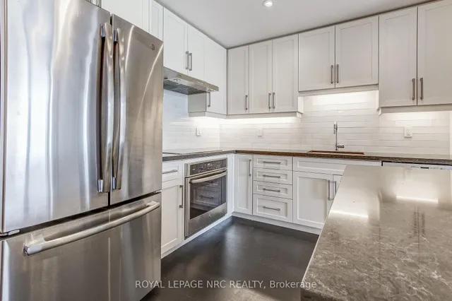 Additional property image - 2025 Maria St Unit 604