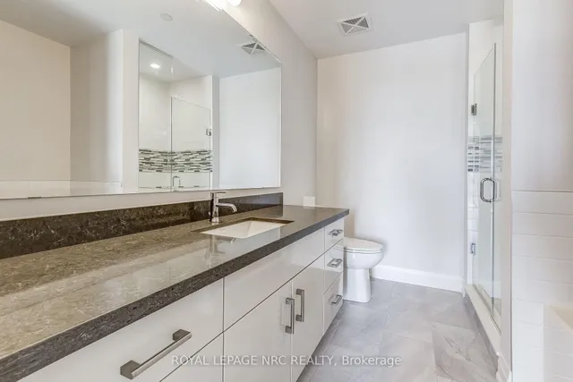 Additional property image - 2025 Maria St Unit 604