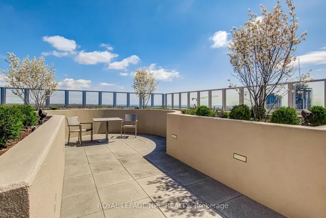 Additional property image - 2025 Maria St Unit 604