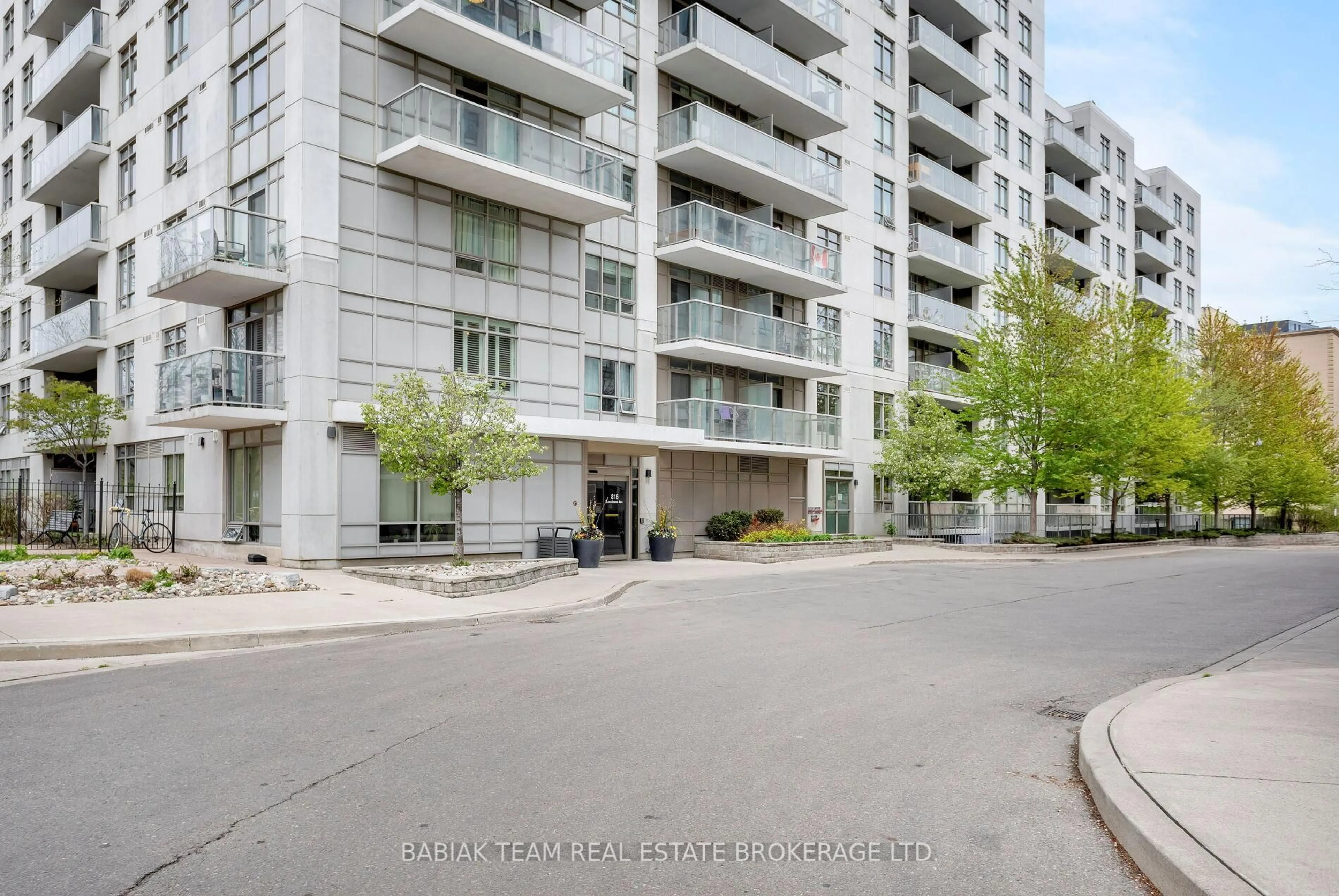 Unknown for 816 Lansdowne Ave #517, Toronto Ontario M6H 4K6
