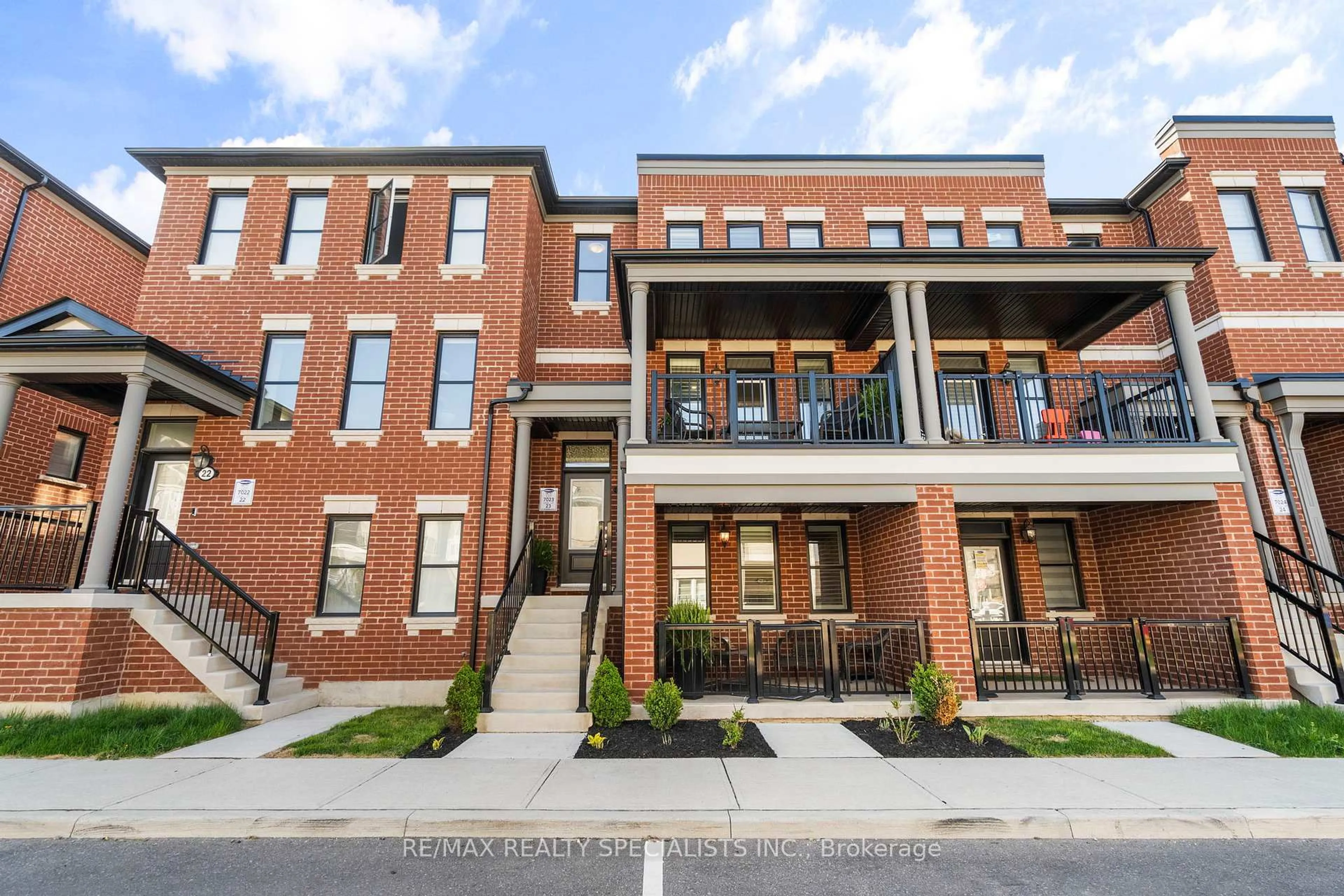 Home with brick exterior material, building for 975 Whitlock Ave #23, Milton Ontario L9E 1S9