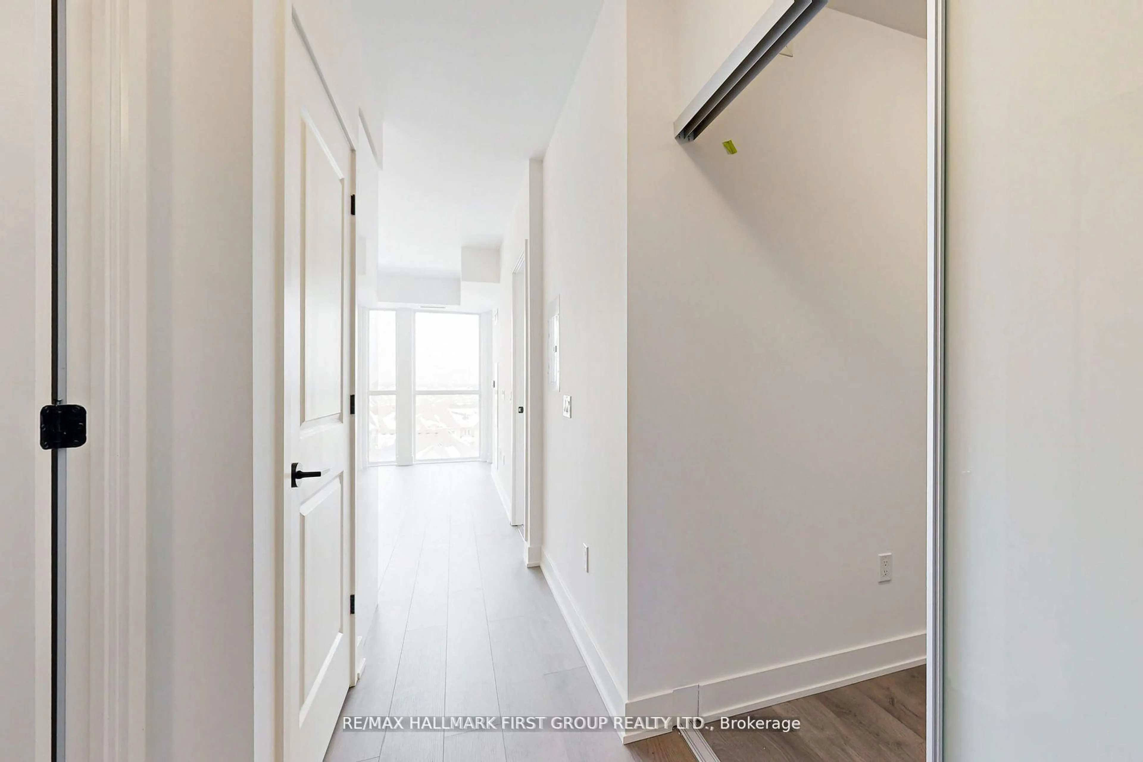 Indoor entryway for 2343 Khalsa Gate #619, Oakville Ontario L6M 5R6