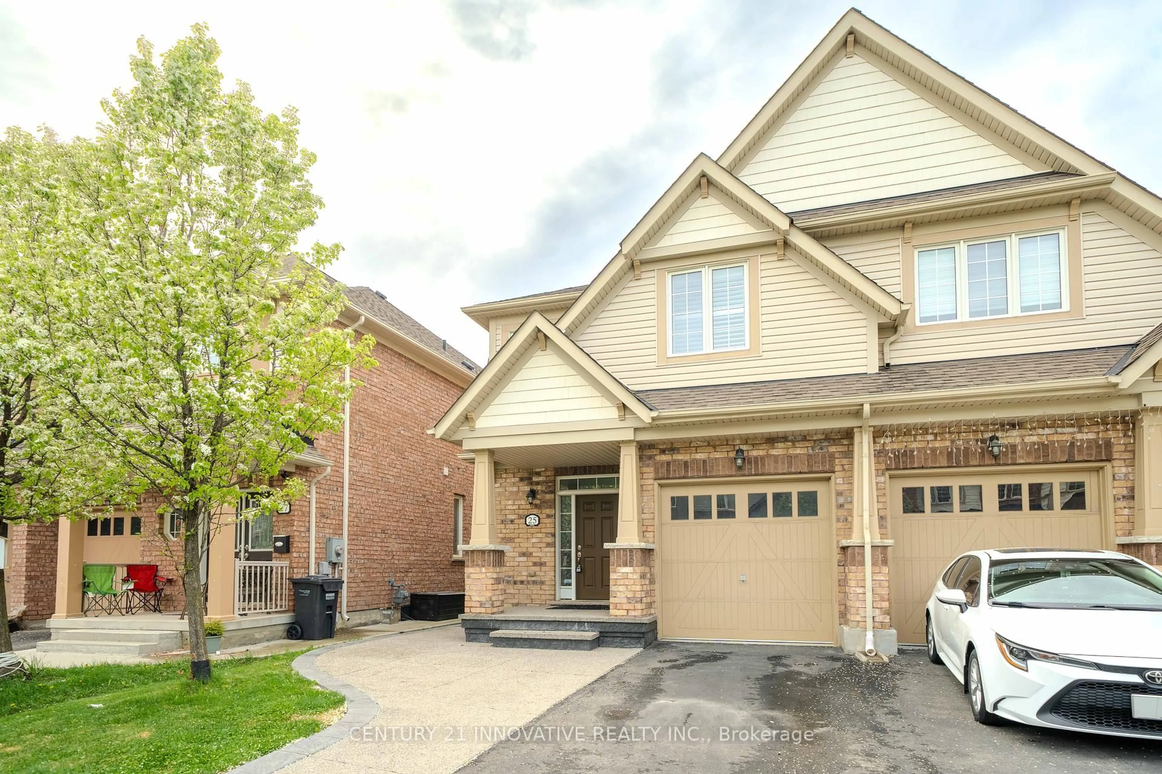 Home with brick exterior material, street for 25 Wellman Cres, Caledon Ontario L7C 3W4