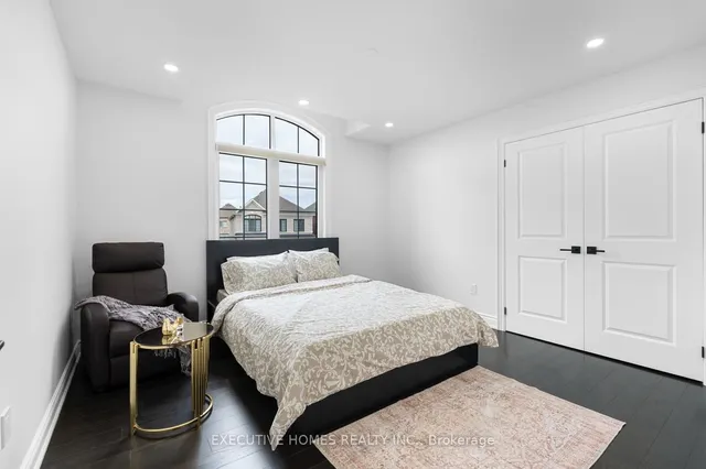Additional property image - 25 Ixworth Circ