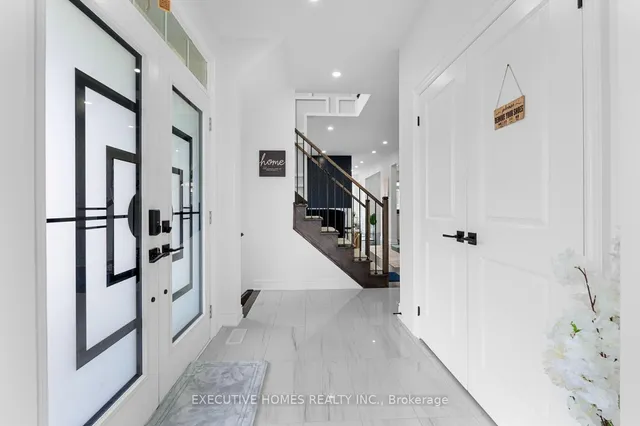 Additional property image - 25 Ixworth Circ