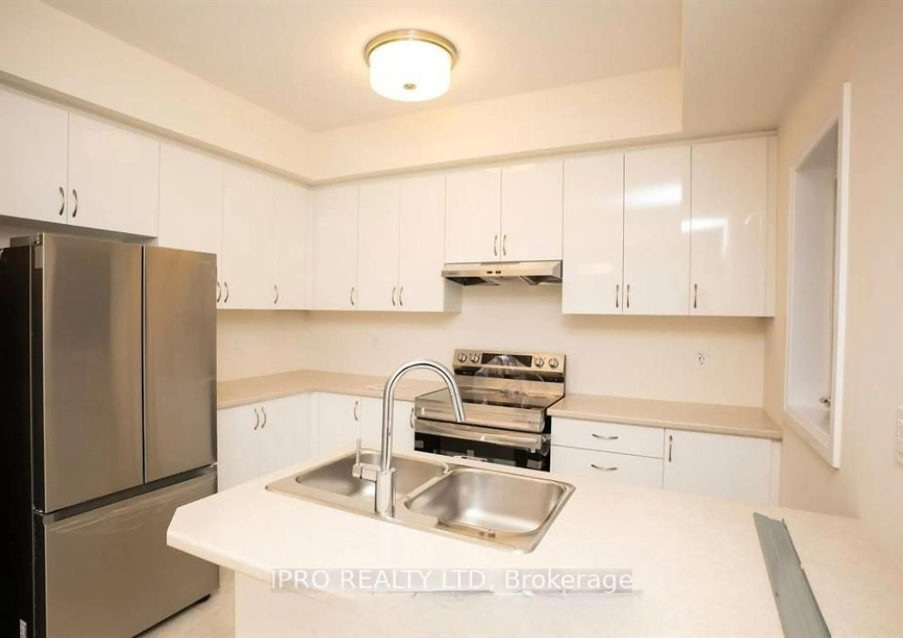 Standard kitchen, unknown for 88 Fieldridge Cres, Brampton Ontario L6R 0C2