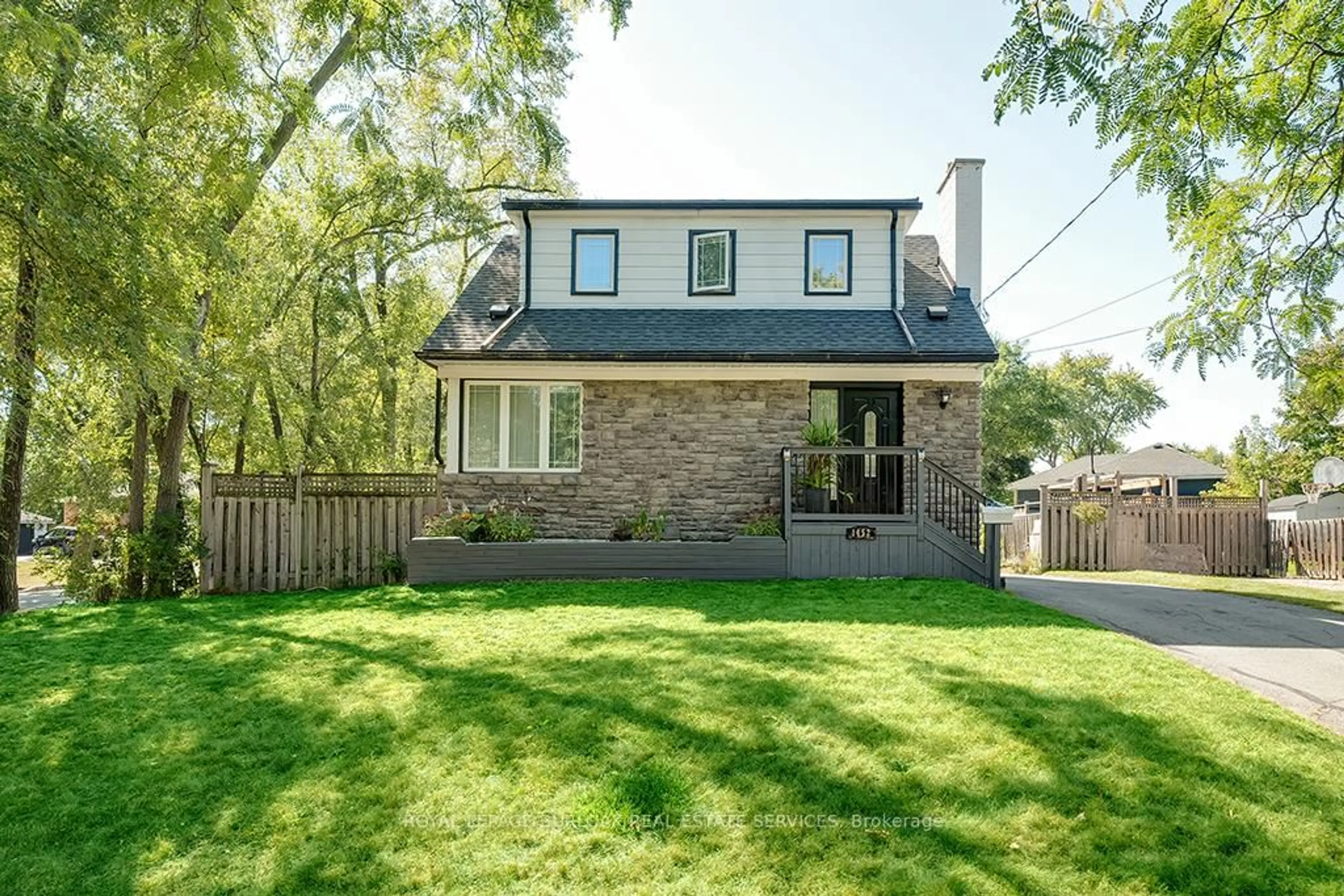 Home with brick exterior material, street for 1452 Augustine Dr, Burlington Ontario L7P 2N2