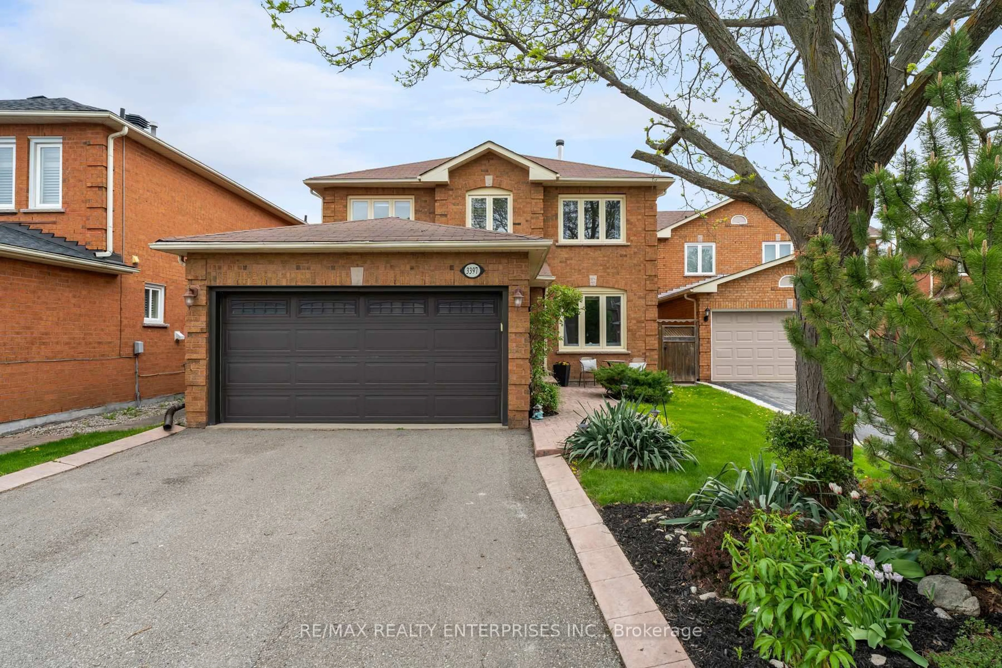 Home with brick exterior material, street for 3397 Water Lily Crt, Mississauga Ontario L5N 6B5