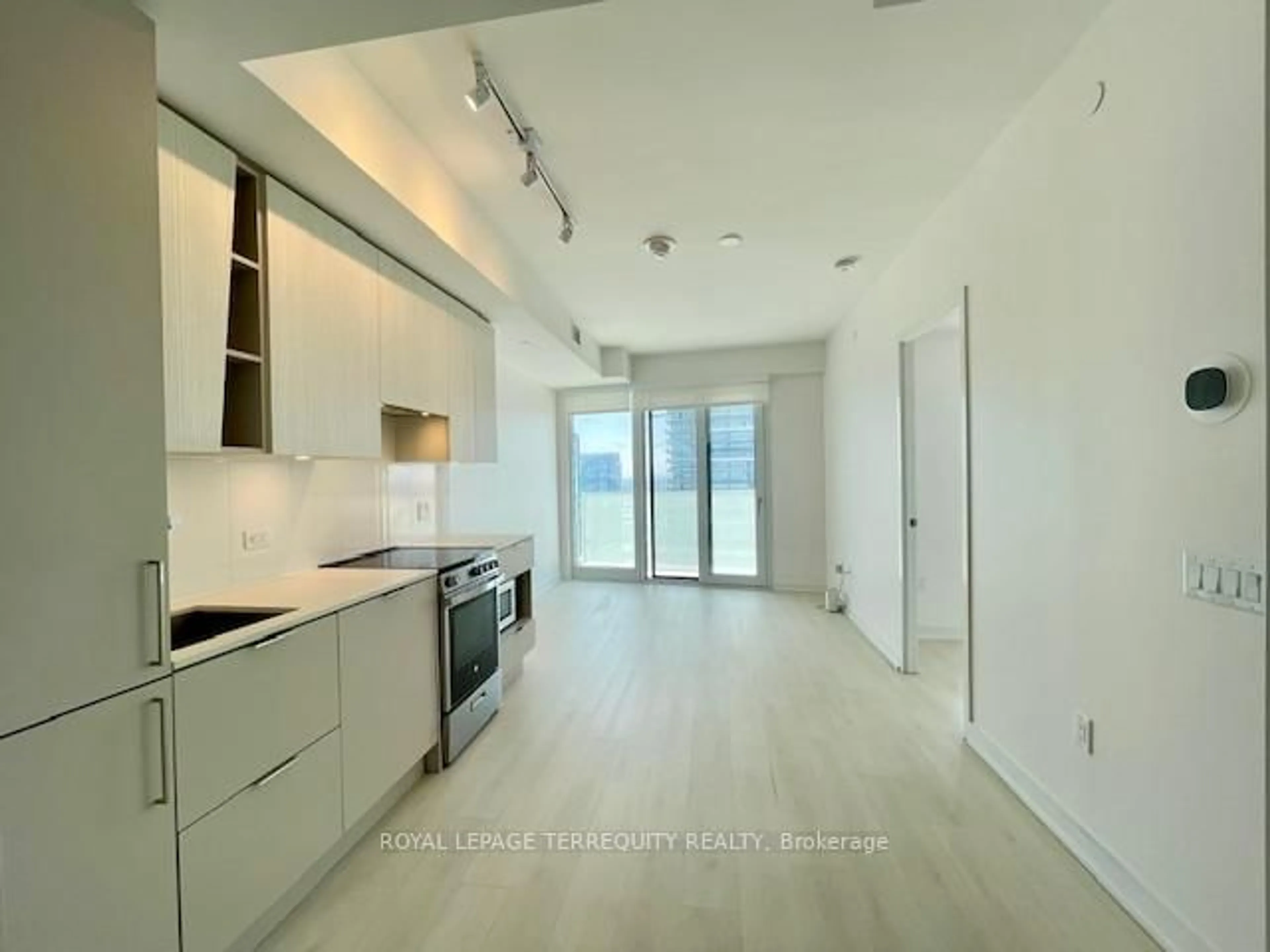 Open concept kitchen, unknown for 3900 Confederation Pkwy #4507, Mississauga Ontario L5B 0M3