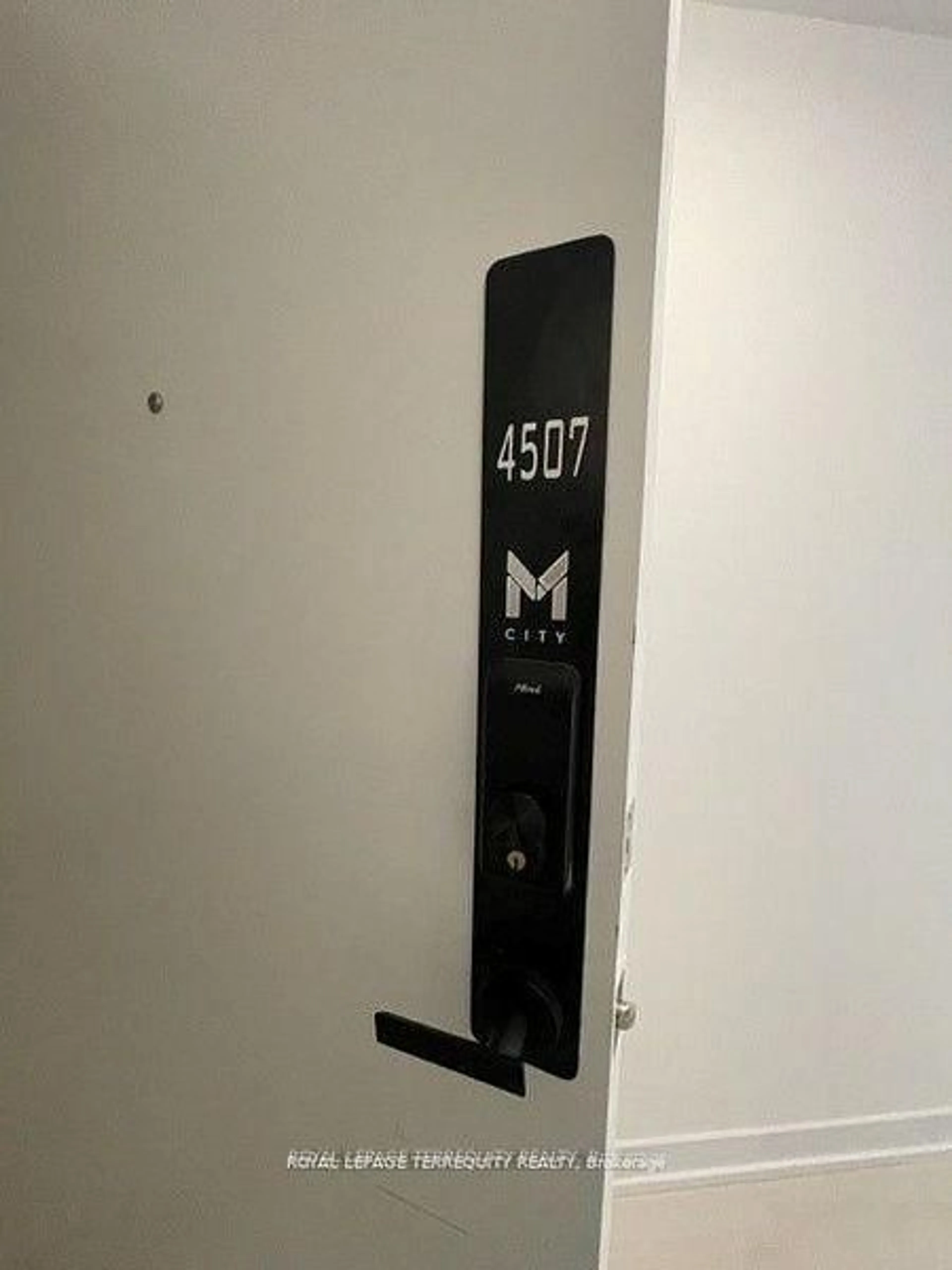 A pic of a room for 3900 Confederation Pkwy #4507, Mississauga Ontario L5B 0M3