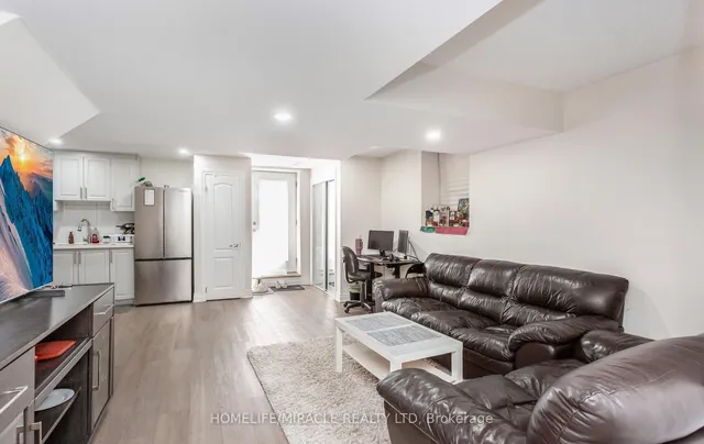 Additional property image - 10 Elverton Cres