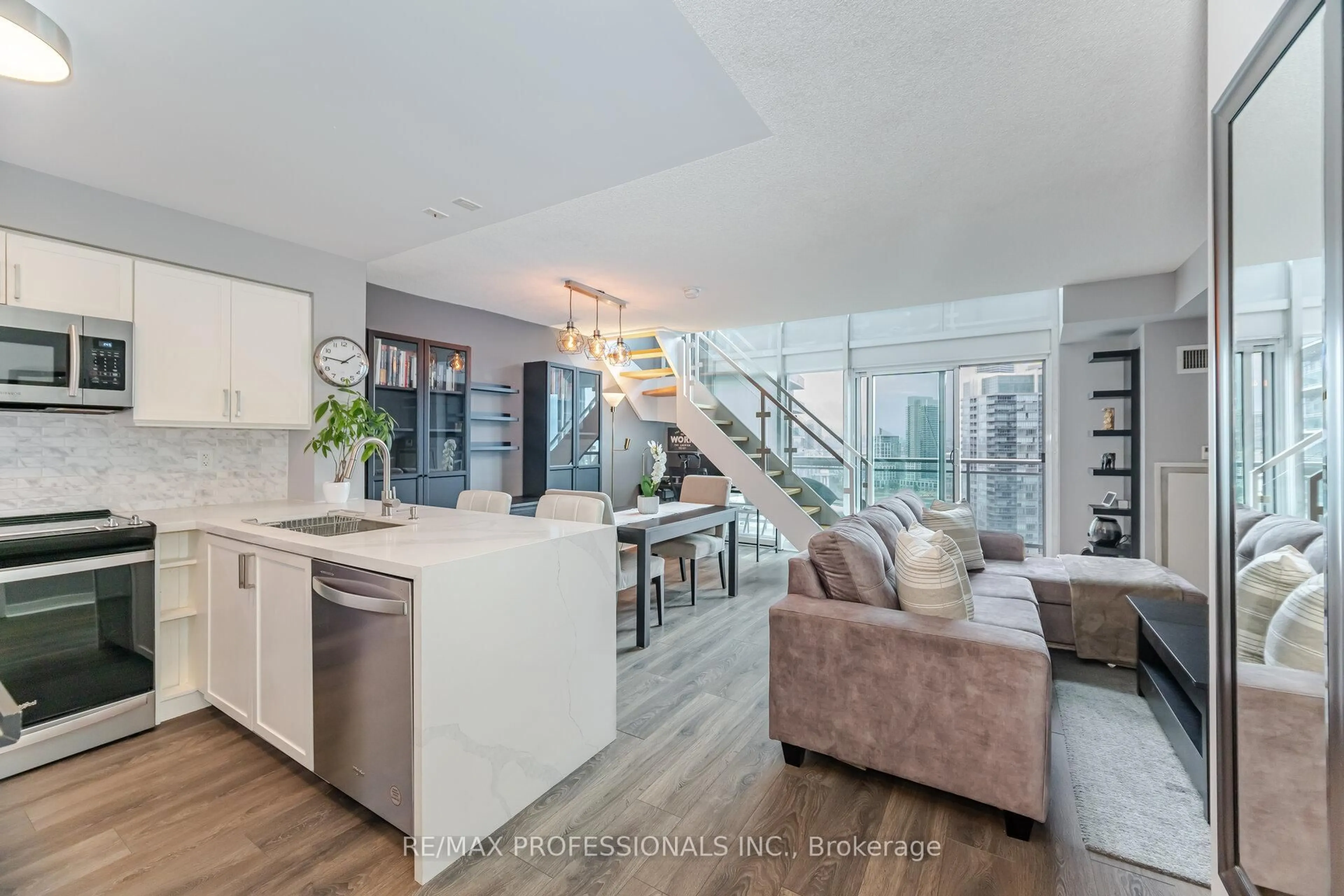 Open concept kitchen, unknown for 155 Legion Rd #2302, Toronto Ontario M8Y 0A7