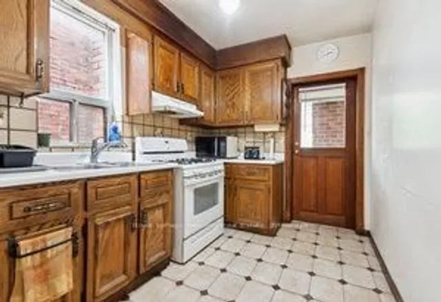 Additional property image - 38 Fernbank Ave