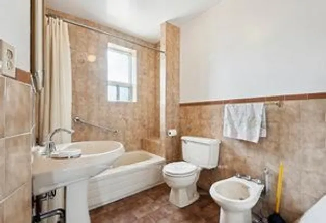 Additional property image - 38 Fernbank Ave