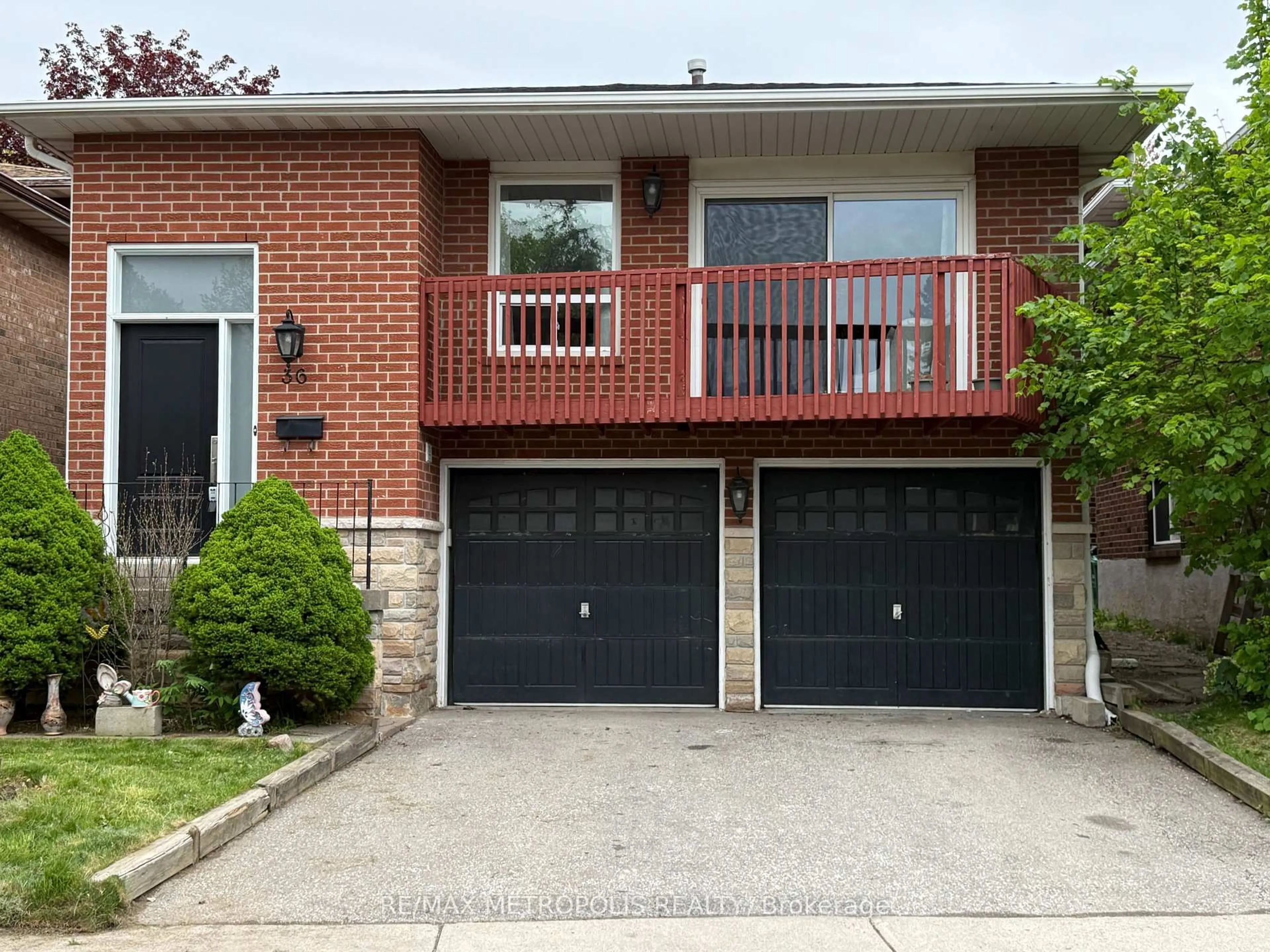 Home with brick exterior material, street for 36 Tanager Sq, Brampton Ontario L6Z 1Z2