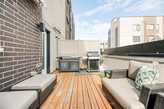 Additional property image - 25 Locust Lodge Gdns