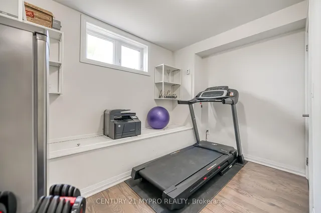 Additional property image - 25 Locust Lodge Gdns