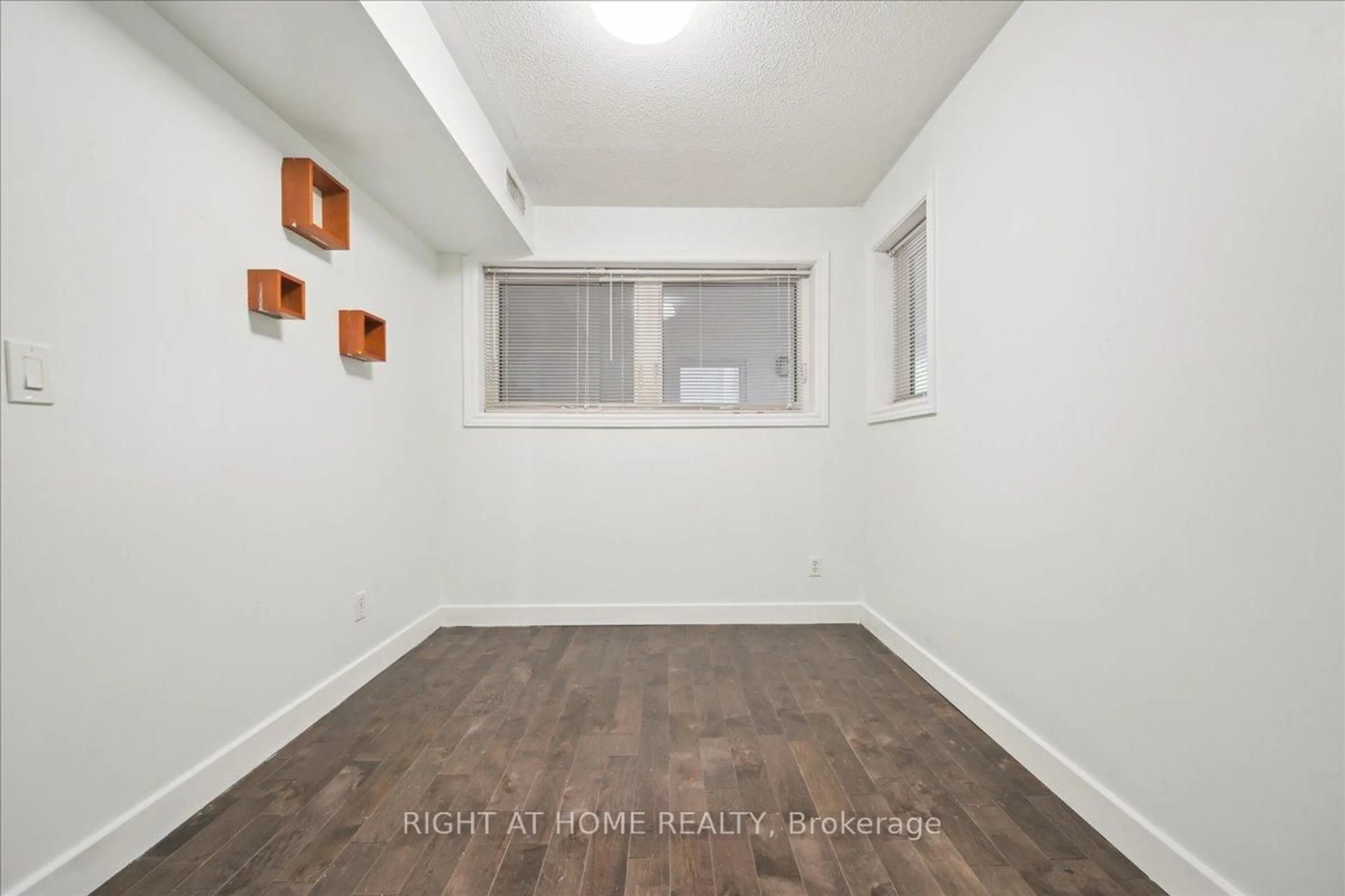 A pic of a room for 65 Bristol Rd #229, Mississauga Ontario L4Z 3P1