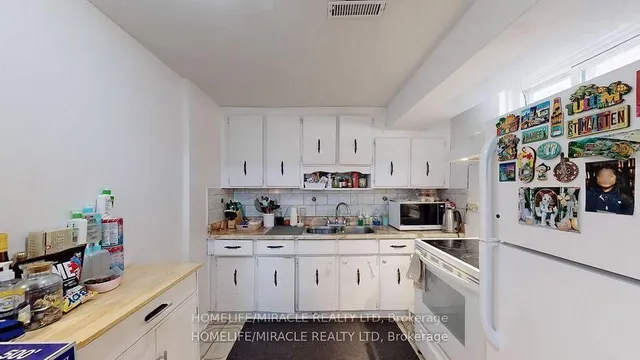 Additional property image - 7433 Sigsbee Dr
