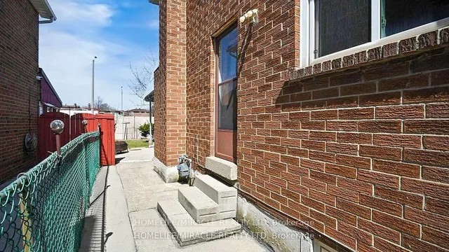 Additional property image - 7433 Sigsbee Dr