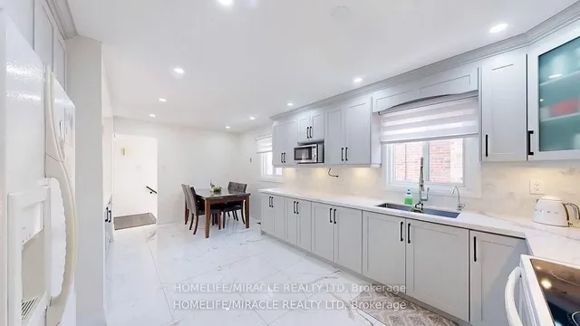 Additional property image - 7433 Sigsbee Dr