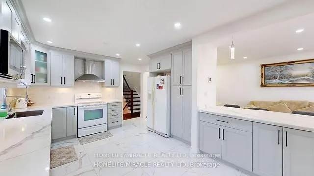 Additional property image - 7433 Sigsbee Dr