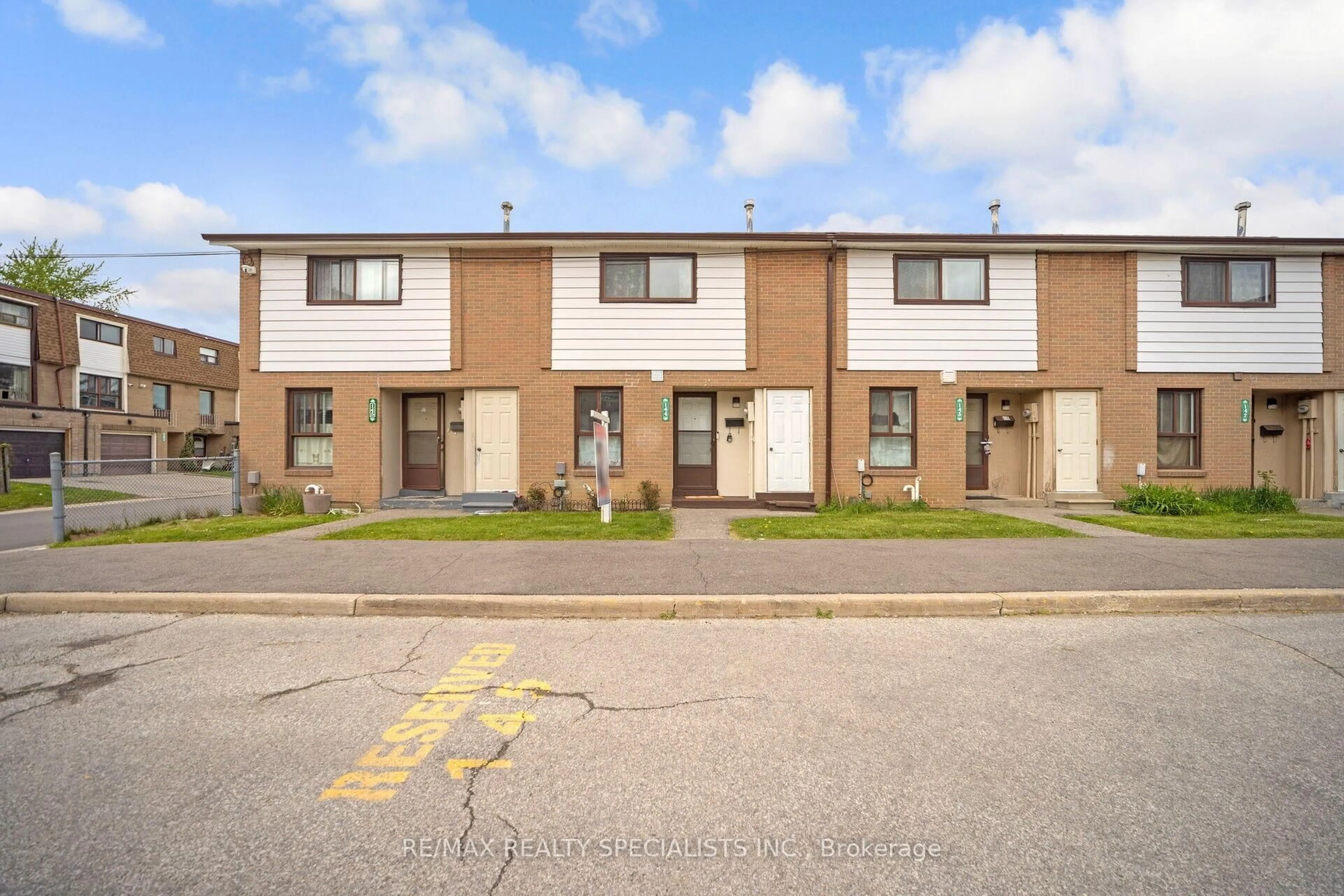 Unknown for 144 Fleetwood Cres, Brampton Ontario L6T 2E6