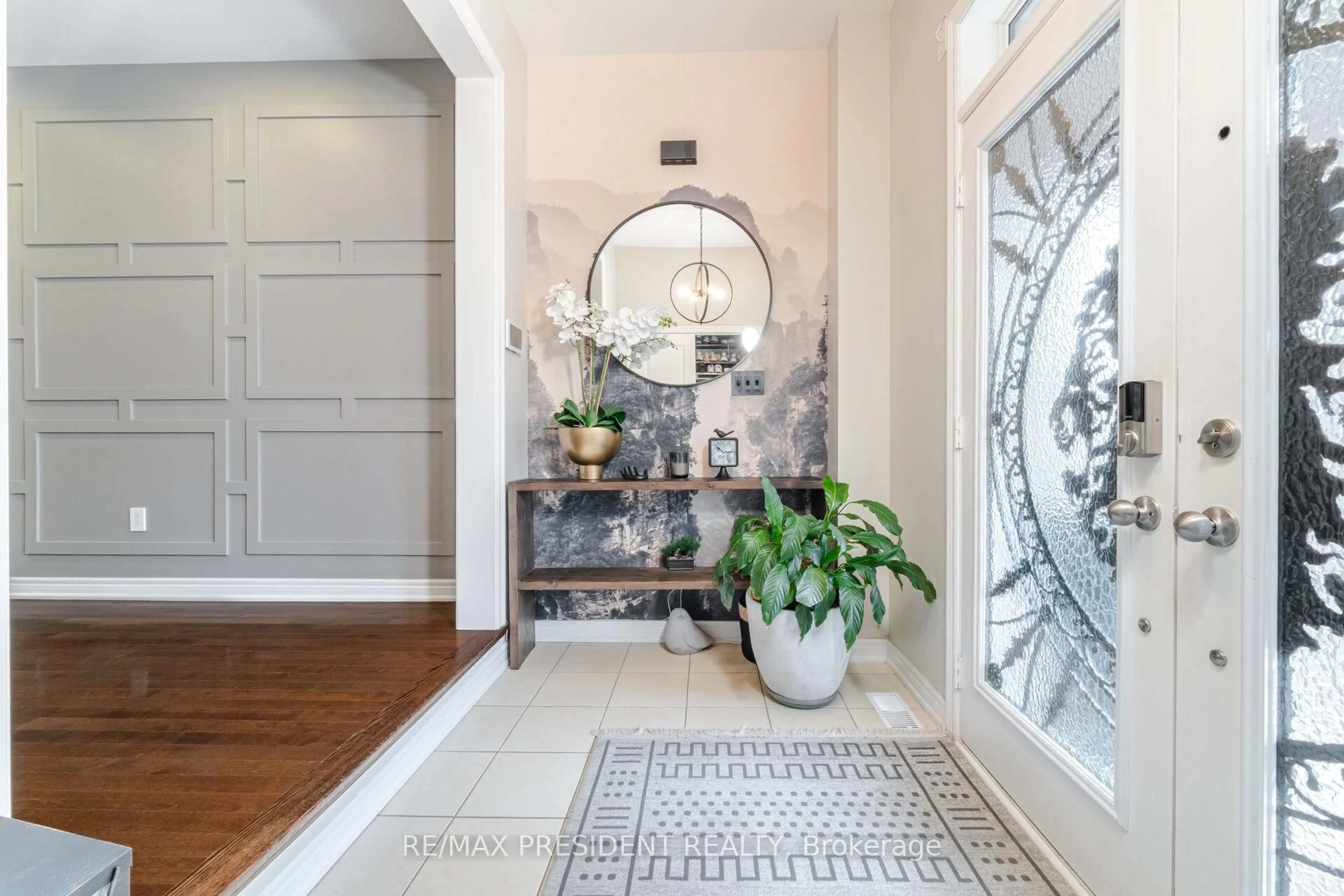 Indoor entryway for 35 Kilkarrin Rd, Brampton Ontario L7A 4C6