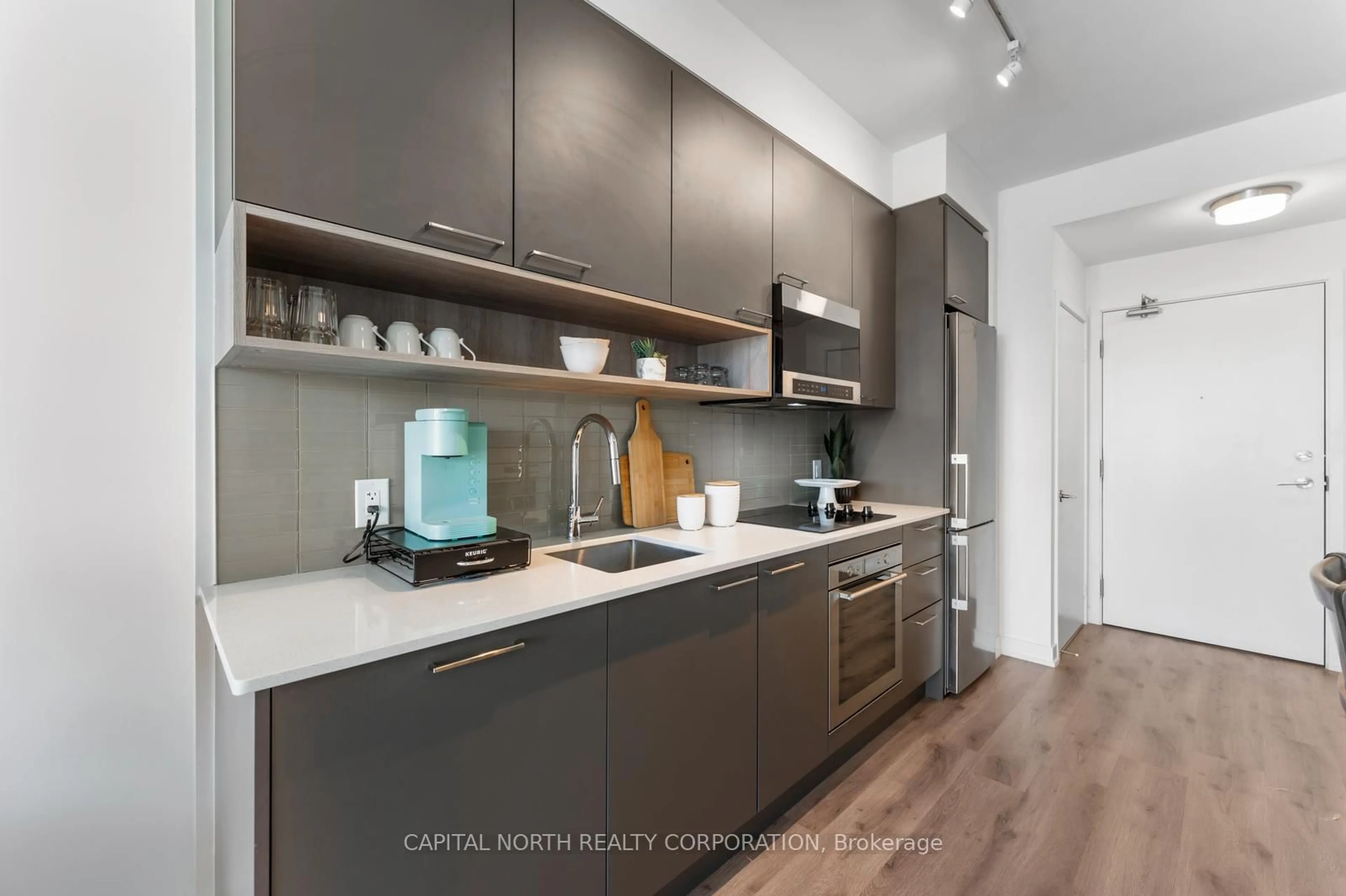 Contemporary kitchen, unknown for 3005 Pine Glen Rd #514, Oakville Ontario L6M 4J3