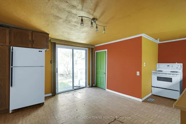 Additional property image - 9414 First Line N/A