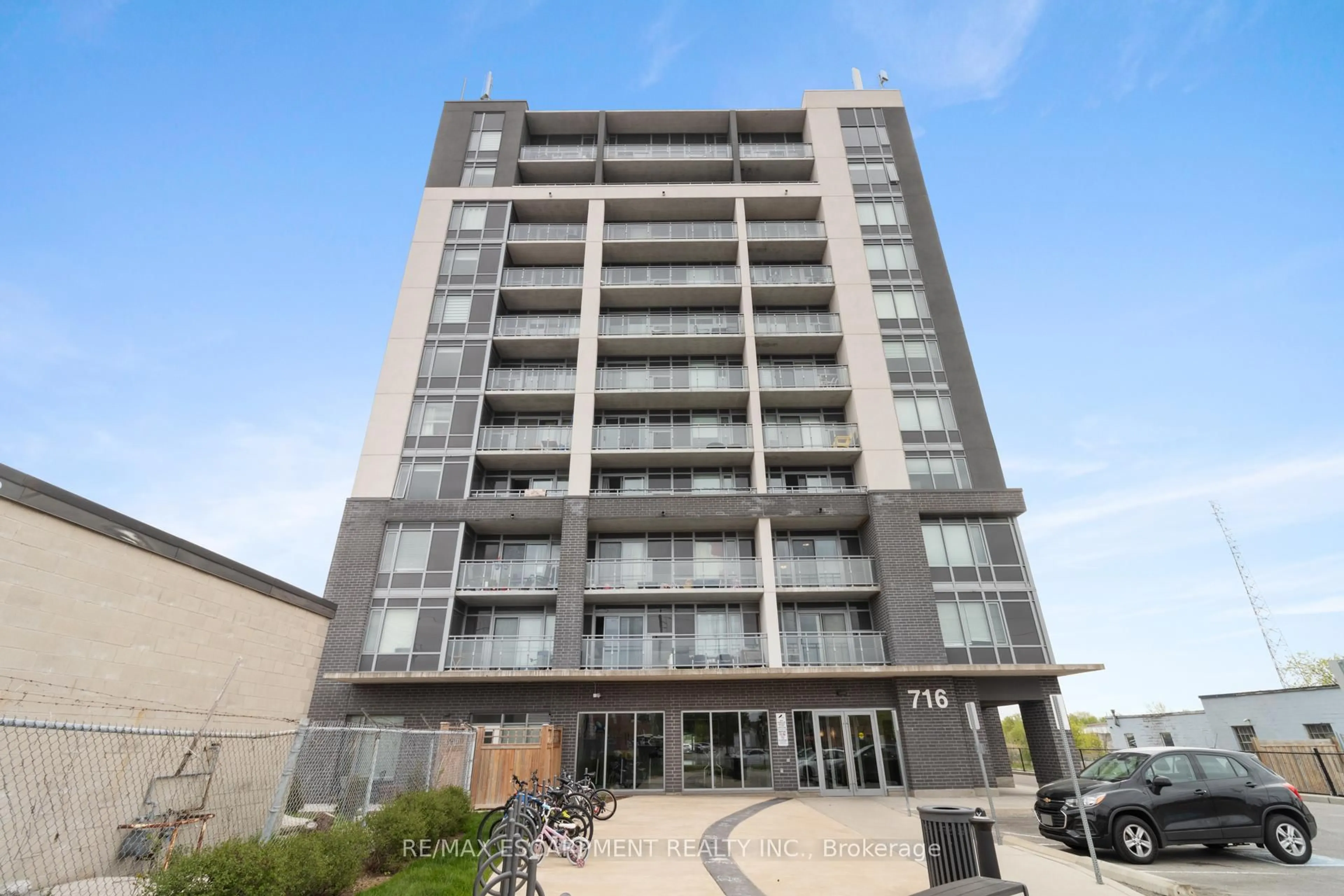 Unknown for 716 Main St #102, Milton Ontario L9T 3P6