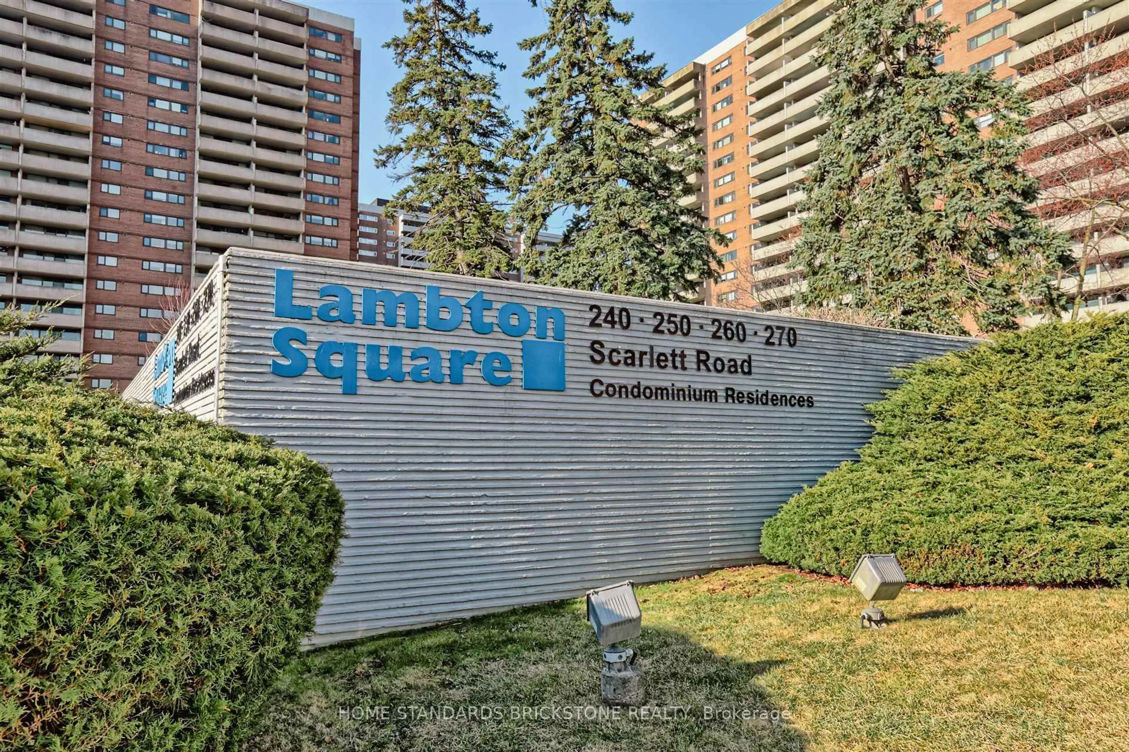 Unknown for 240 Scarlett Rd #601, Toronto Ontario M6N 4X4